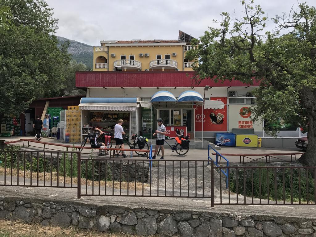 דירות Petrovac Vuko I Magdalena Midzor מראה חיצוני תמונה