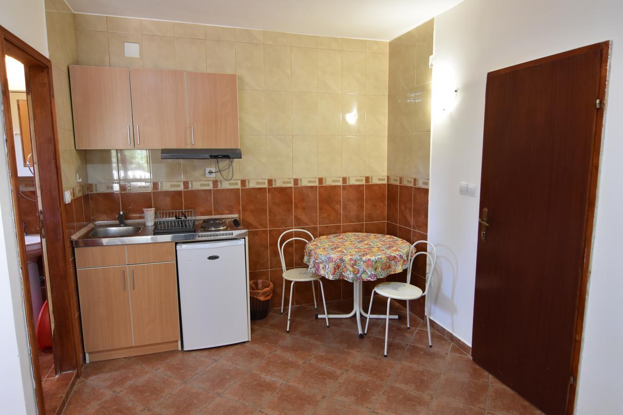 דירות Petrovac Vuko I Magdalena Midzor מראה חיצוני תמונה